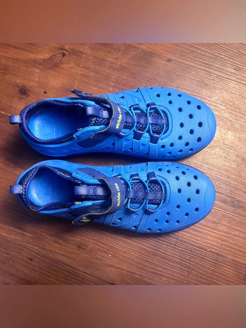 Stride Rite Made2Play Phibian Kids Size 2 Quick-Dry Water Shoes Blue